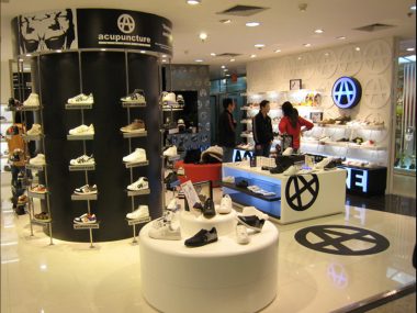 Acupuncture footwear retail shop ( GZ)